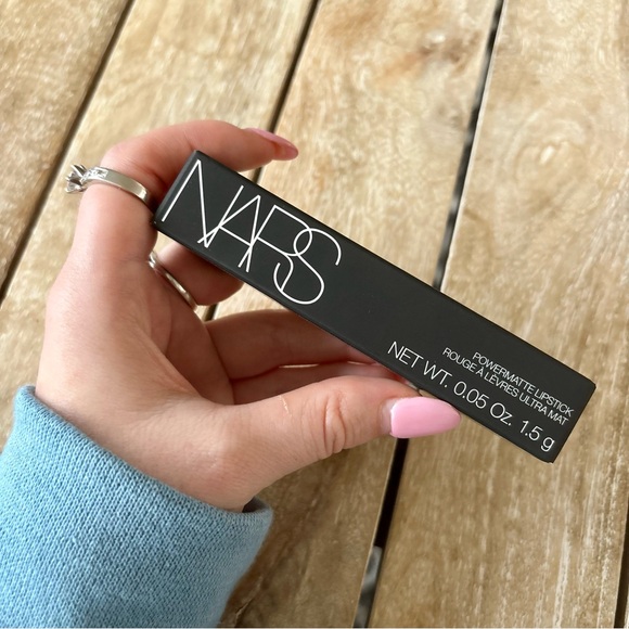 POWERMATTE LIPSTICK - Picture 3 of 11